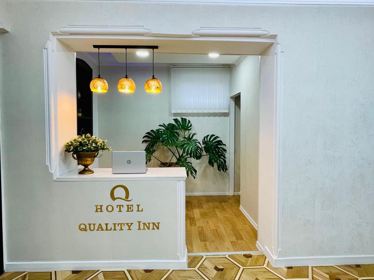 Quality Inn Tbilisi Esterno foto