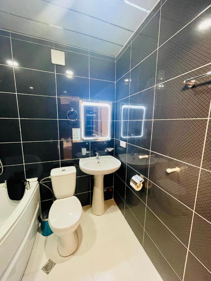 Quality Inn Tbilisi Esterno foto