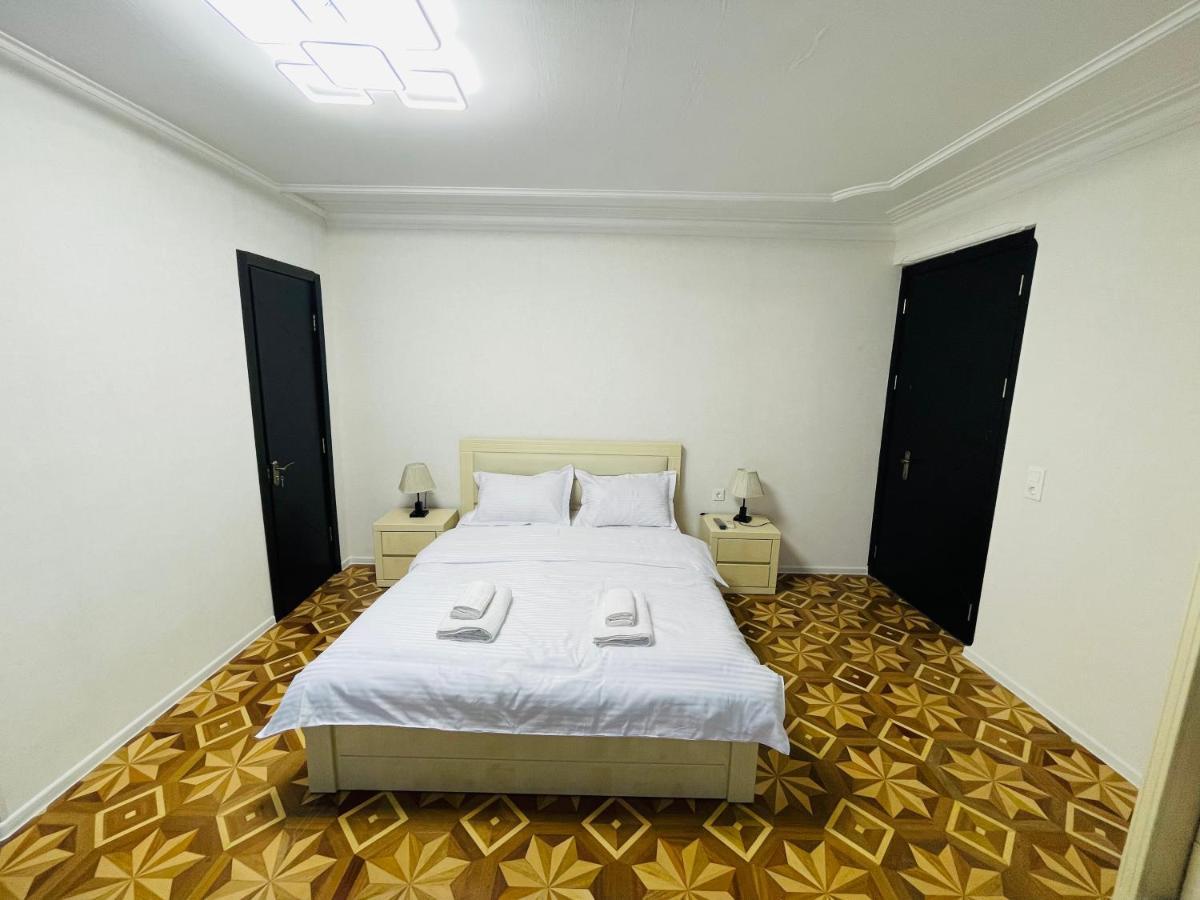 Quality Inn Tbilisi Esterno foto
