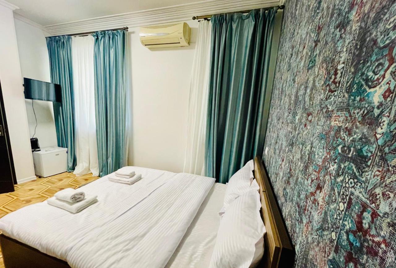 Quality Inn Tbilisi Esterno foto