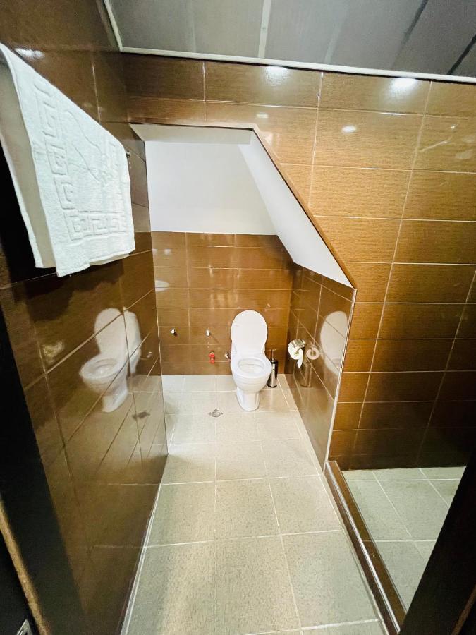 Quality Inn Tbilisi Esterno foto