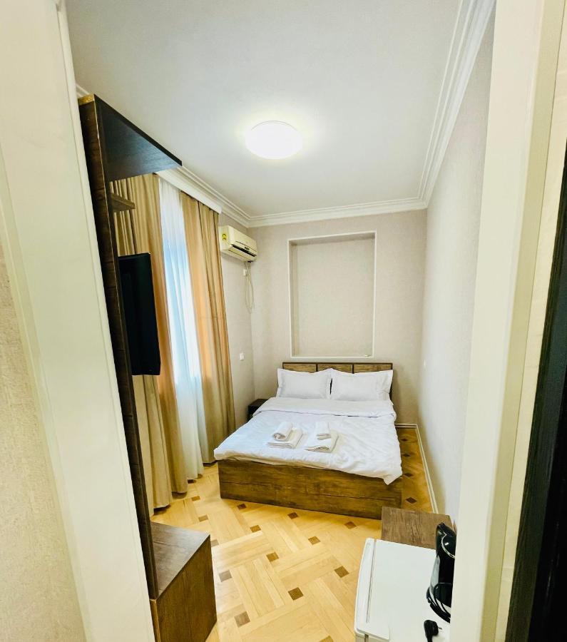Quality Inn Tbilisi Esterno foto