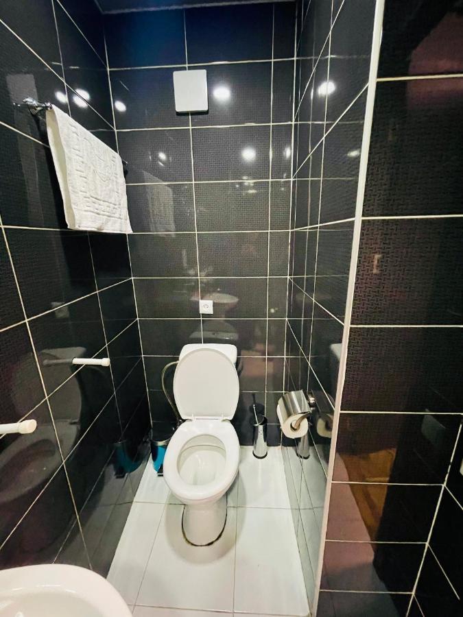Quality Inn Tbilisi Esterno foto