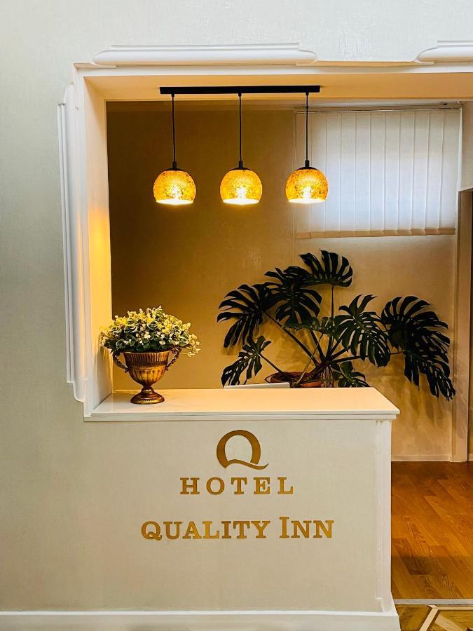 Quality Inn Tbilisi Esterno foto