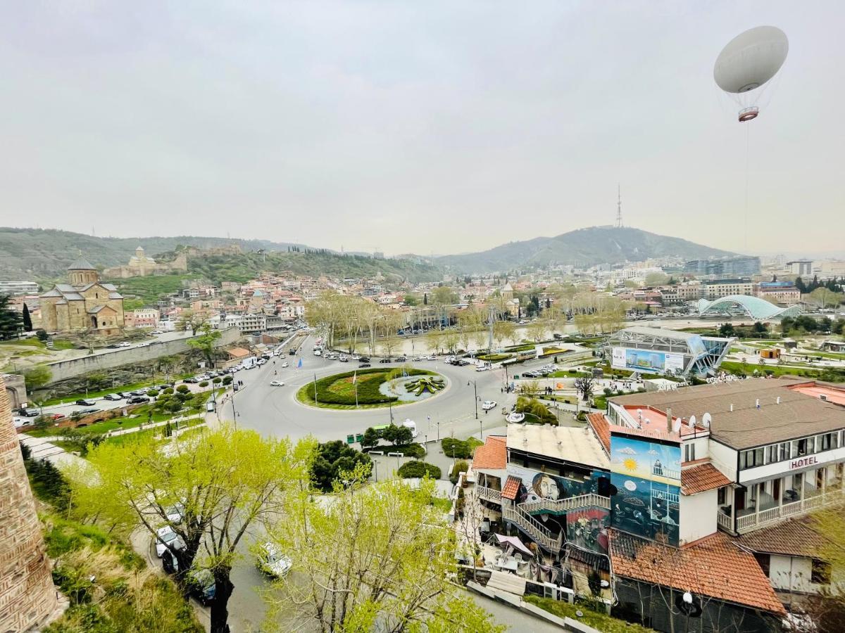 Quality Inn Tbilisi Esterno foto